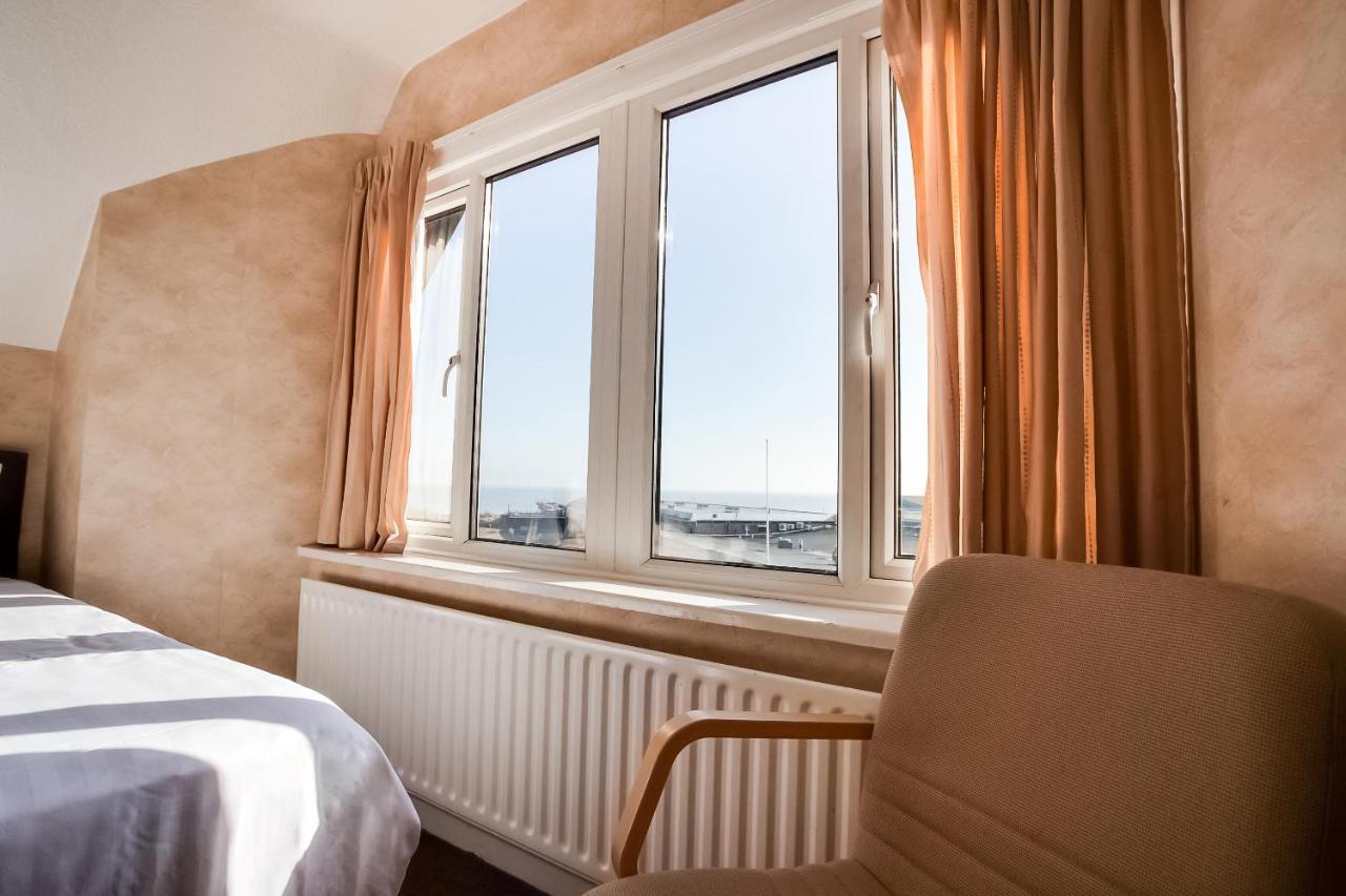 Oyo Grosvenor House Hotel Skegness Exteriör bild
